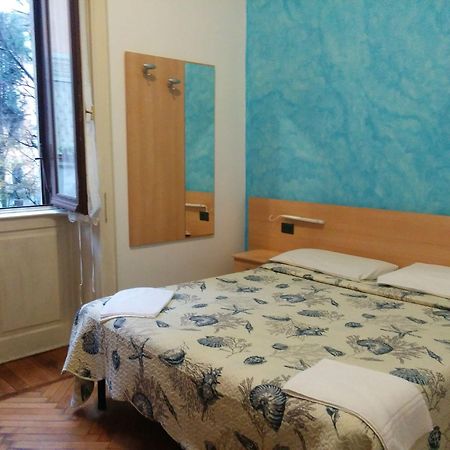 Adam'S House Hostel Milan Bagian luar foto