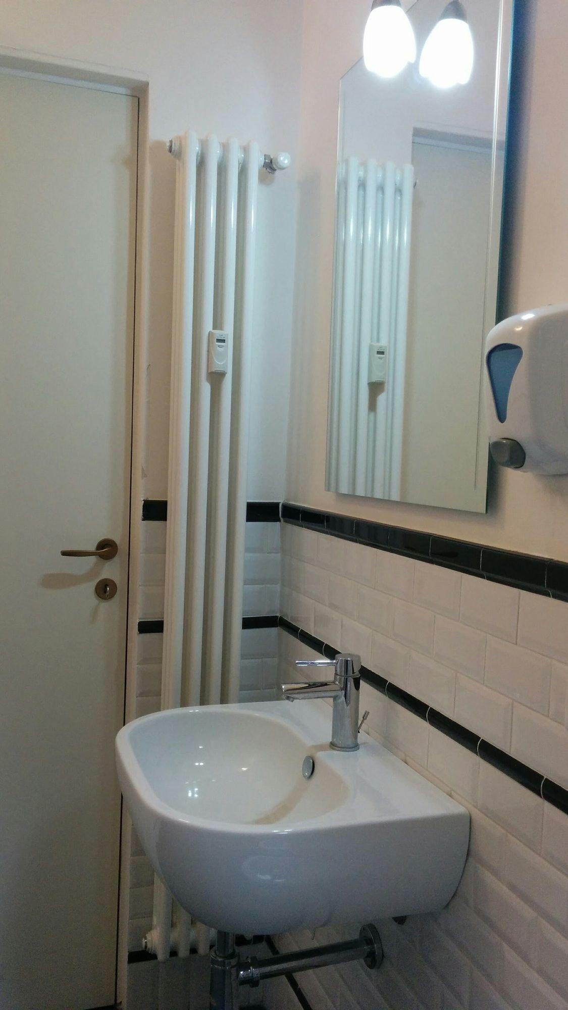 Adam'S House Hostel Milan Bagian luar foto