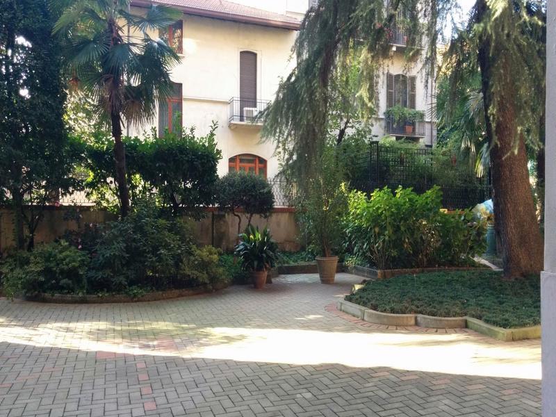Adam'S House Hostel Milan Bagian luar foto