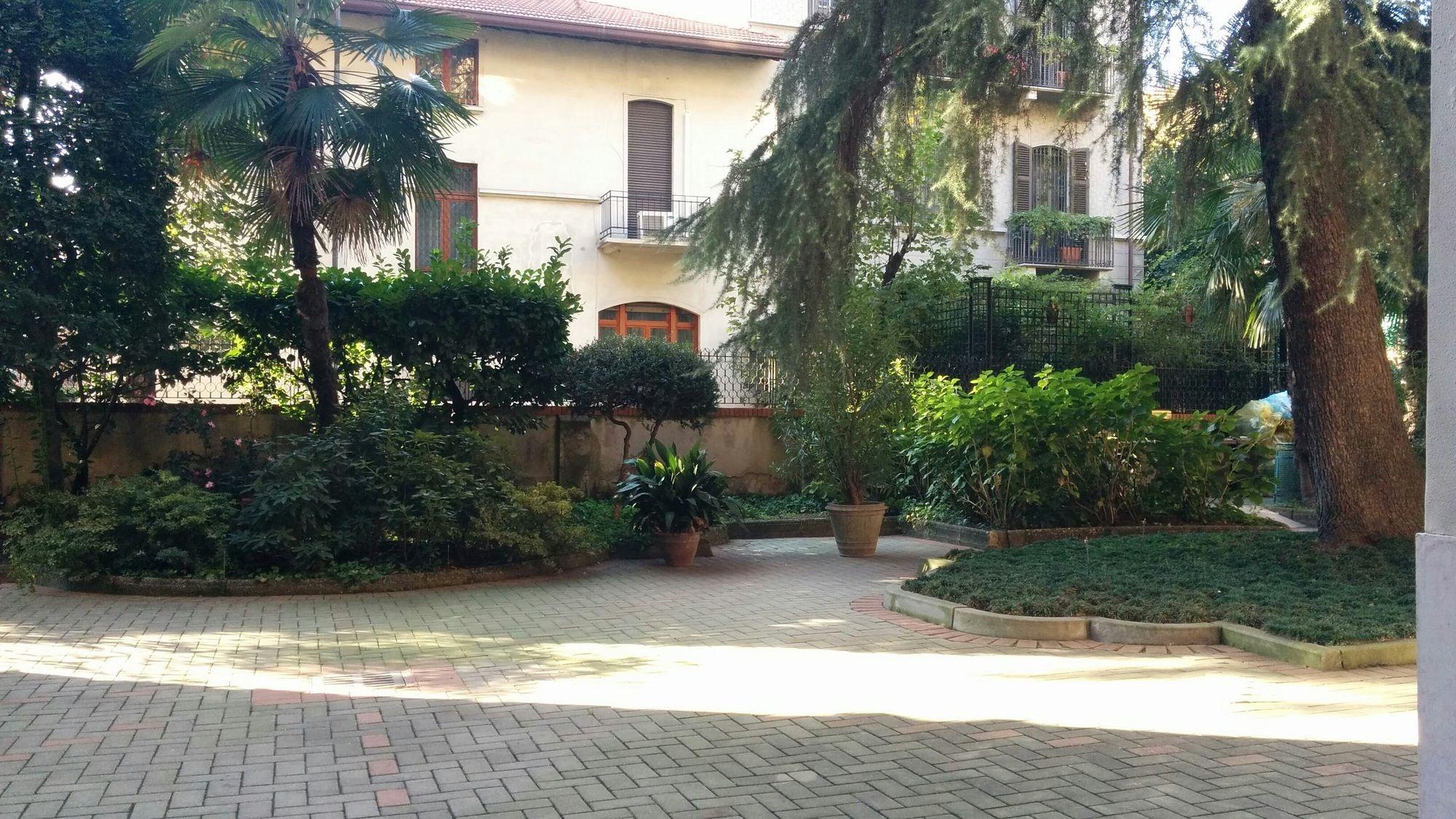 Adam'S House Hostel Milan Bagian luar foto
